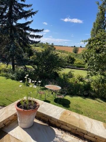 Masons Cottage, An Idyllic Retreat In An Area Of Outstanding Beauty, Close To Blenheim Palace, Oxford & The Cotswolds Stonesfield Exterior foto